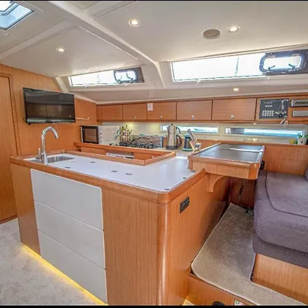 Bådhotel Hka Neta Yachting *